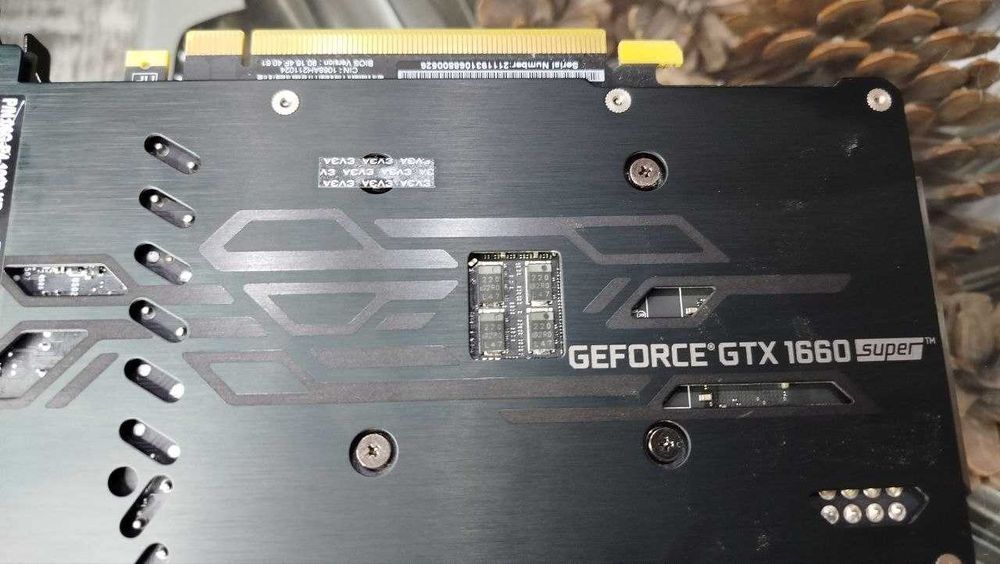 Продавам видео карта EVGA GeForce GTX 1660 SUPER SC ULTRA GAMING
