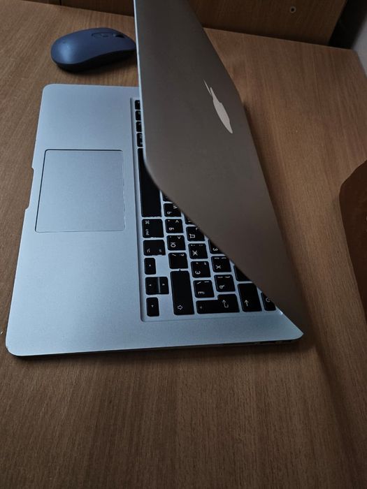 Макбук бұрын ұсталған