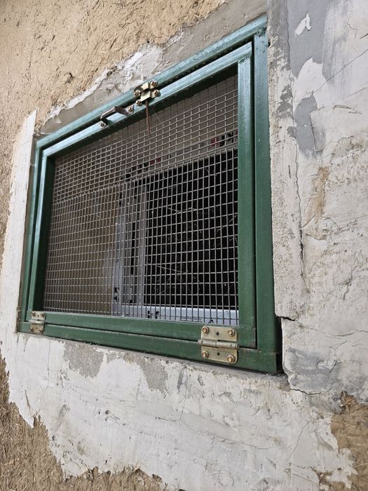 Tayor reshotka qafas sotiladi
