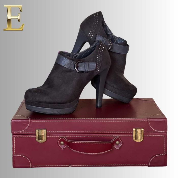 "Всичко навън: 5 чифта обувки на цената на един!"