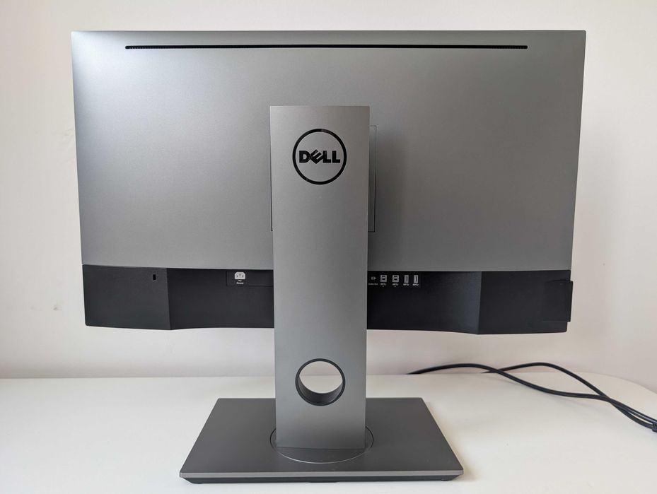 Dell UltraSharp UP2716D 27" QHD PremierColor – Професионален монитор