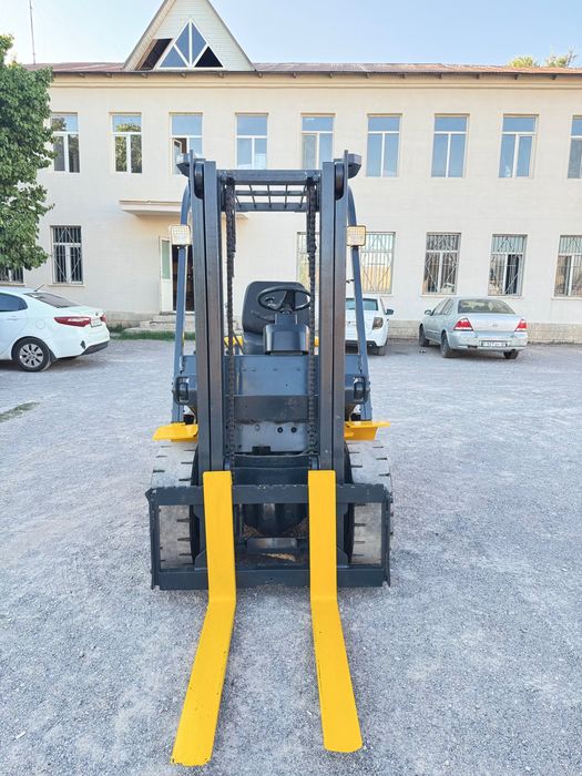Вилочный погрузчик кара автокара