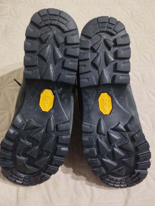 Bocanci Crispi piele naturala