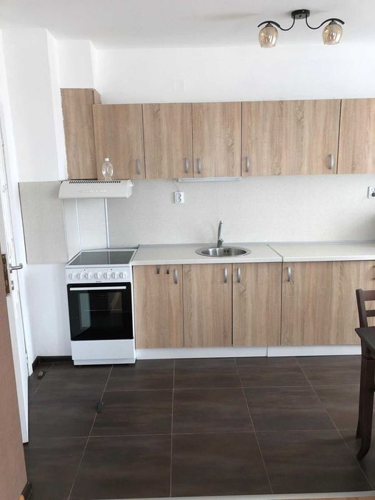 Дава се под наем Тристаен апартамент в Пловдив, Гагарин - 110 кв.м за 425 € - Снимка #2