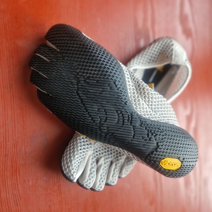 Продам босоногие, пятипалые балетки vibram 23000тг