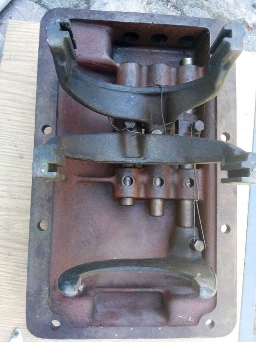 Liaz/шкода мадара Капак с вилки за скорости