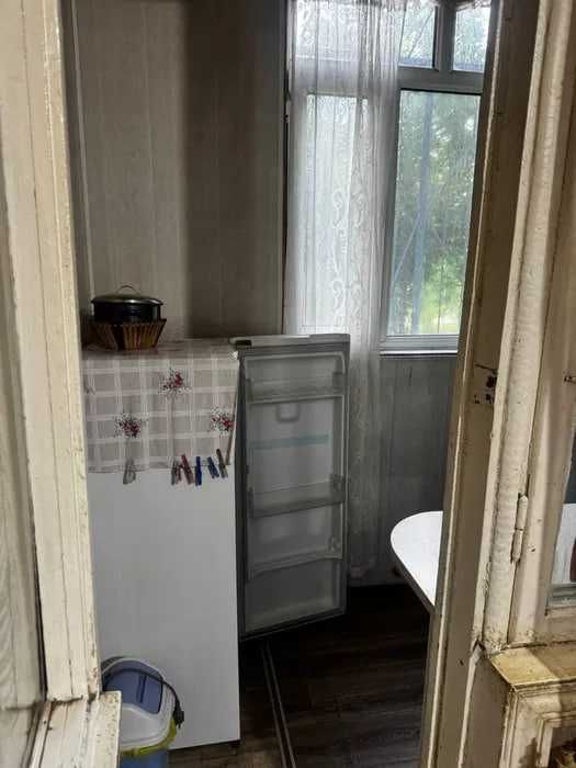 СРОЧНО !! Продается квартира в Яшнабаде 1/1/4 (33 кв/м ) Мас Панельный