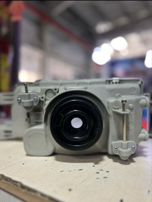 Фара правая нисан примьера П10