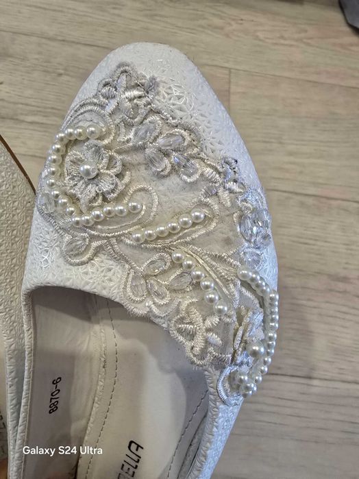 Свадебные балетки белые