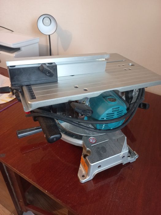 Торцовка Makita LH 1040