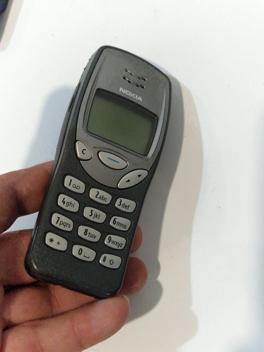 Telefon Nokia pentru colecție sau pentru piese.