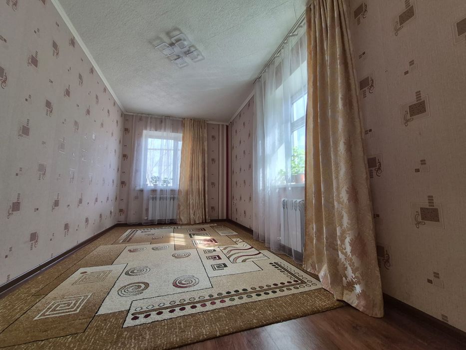 Продам дом в центре городе рынок