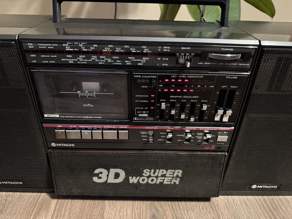 Касетофон Hitachi Trk 9230e