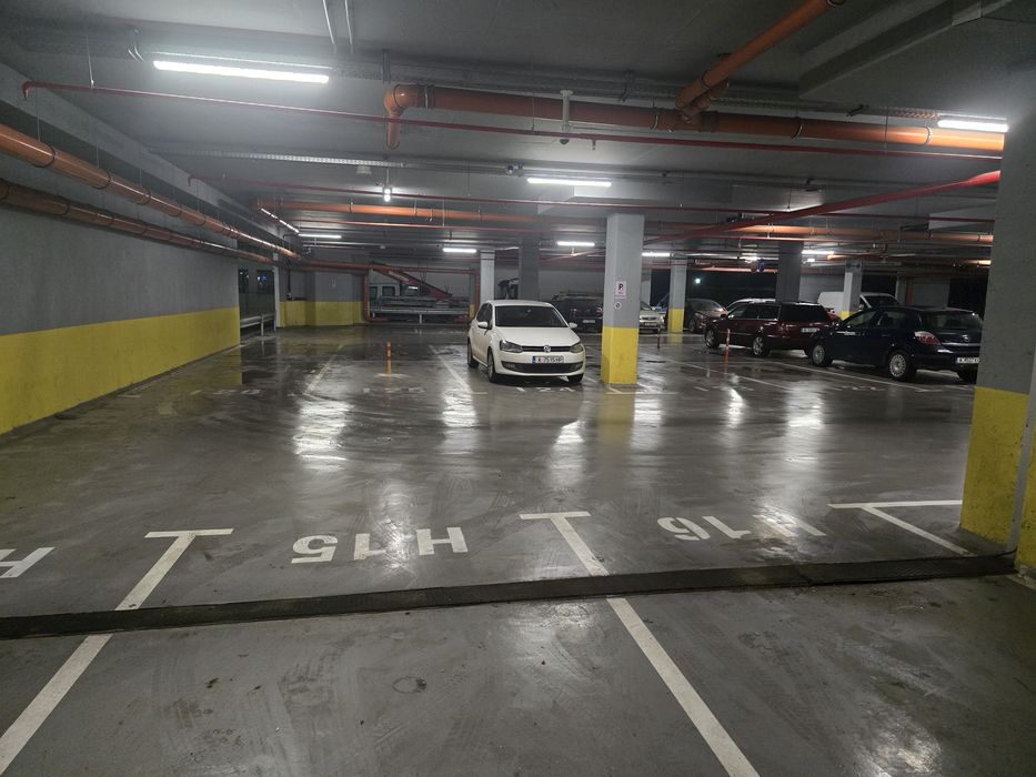 Подземно паркомясто в к-с Сентрал Парк Бургас