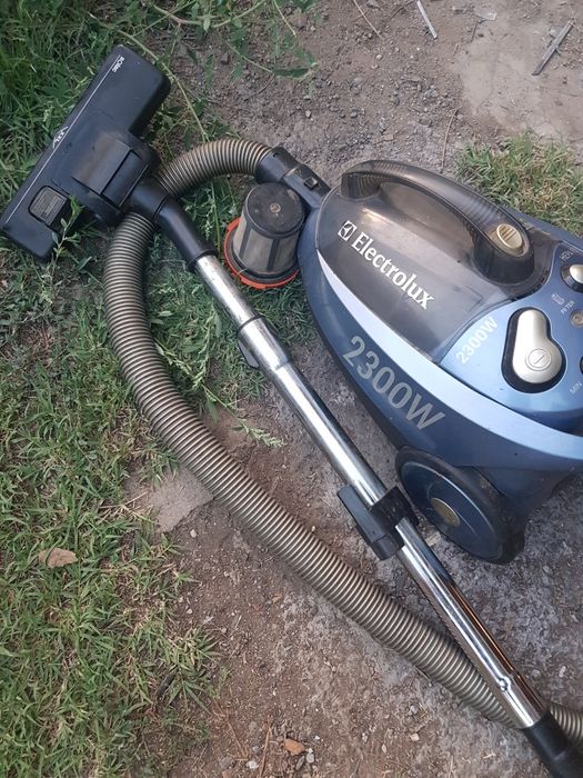 Electrolux Cylone Ultra 2300W Прахосмукачка