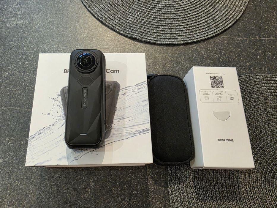 Camera 360 Insta360 X5