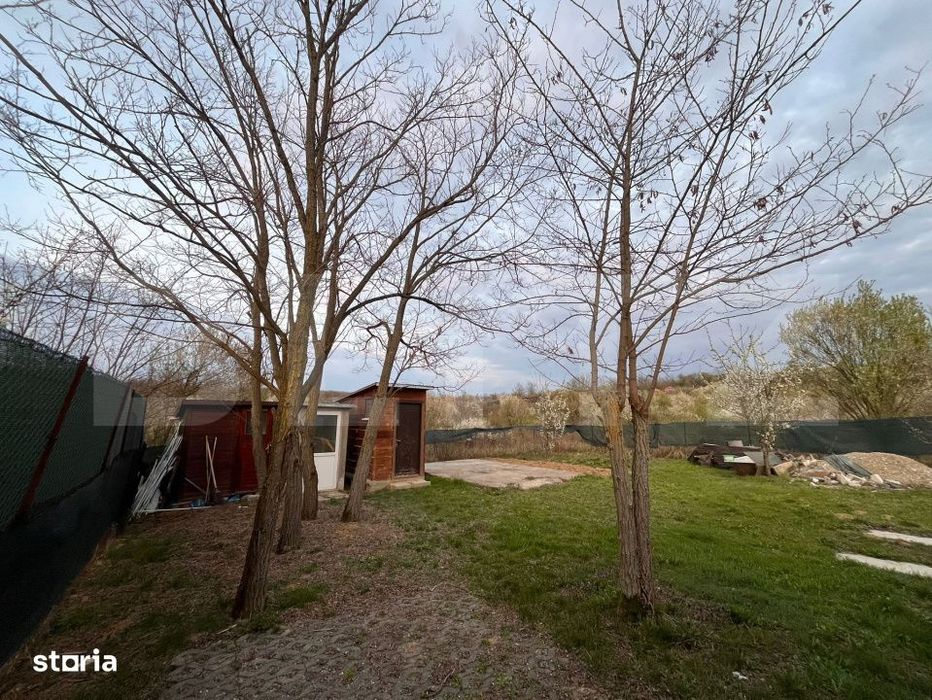 Teren– 400 mp, cabanuta + utilitati, acces asfalt