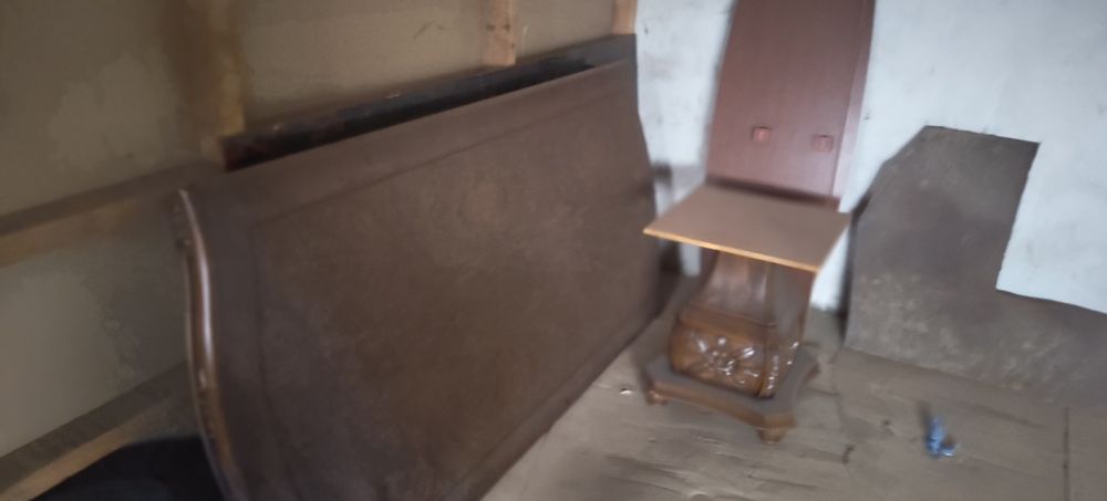 Продам стол богатый)