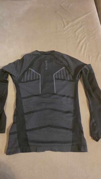 Детска термоблуза Kipsa футбол от Декатлон 8-9 г.