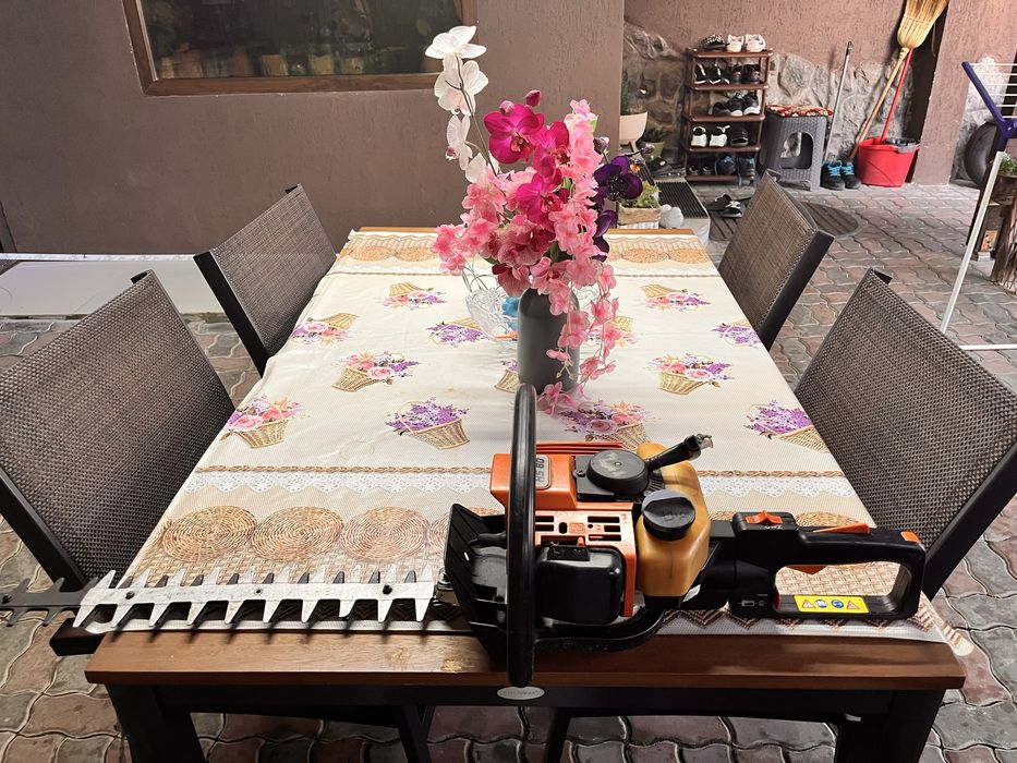 Trimmer gard viu STIHL HS 80 (Lamă lungă de 1 metru) – Profesionist / Stare bună