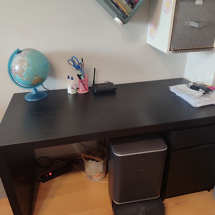 Бюро Malm Ikea, 140x65
