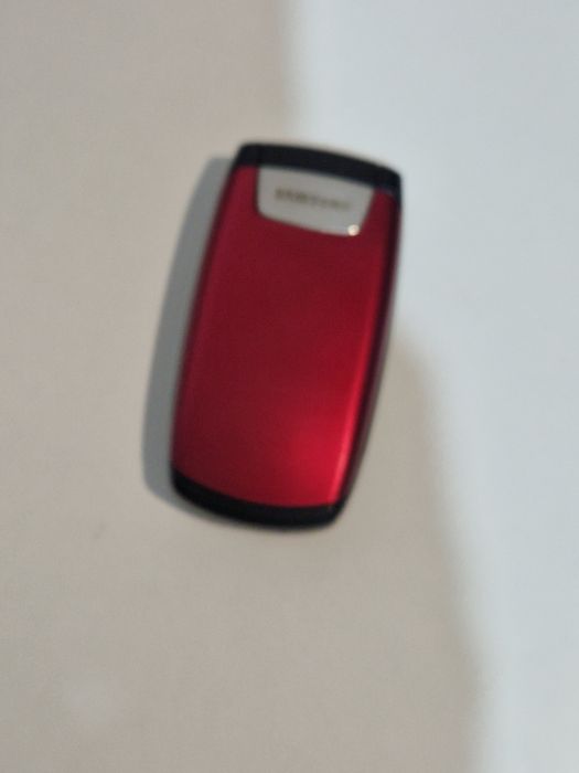 Telefon Samsung cu clapeta cu încărcător original