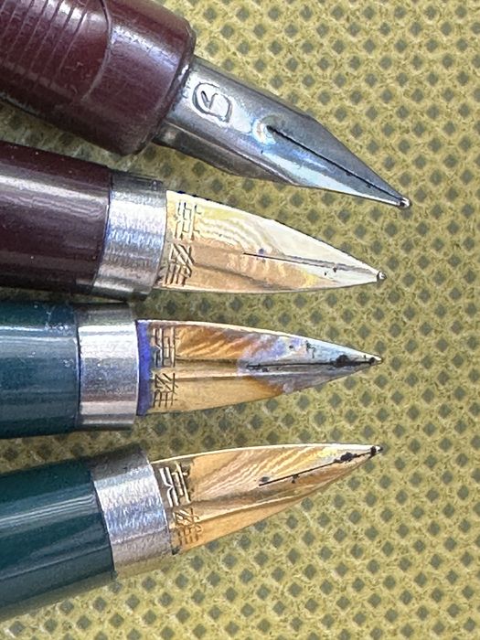 Stilou chinezesc Hero 221 model special