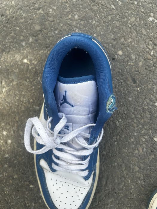 Nike Air Jordan 1 Low alb/albastru mărimea 37.5 – originali