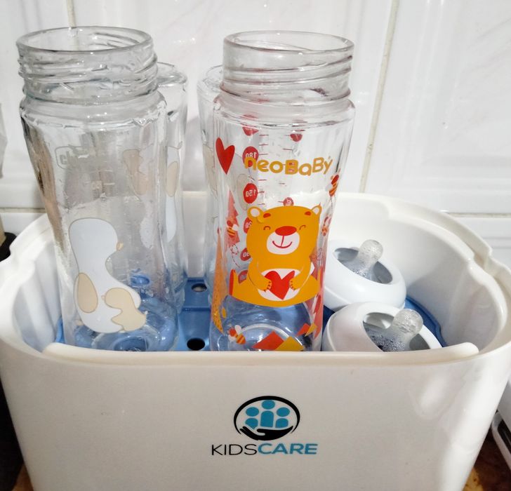 Sterilizator electric + încălzitor electric + 4 biberoane din sticlă