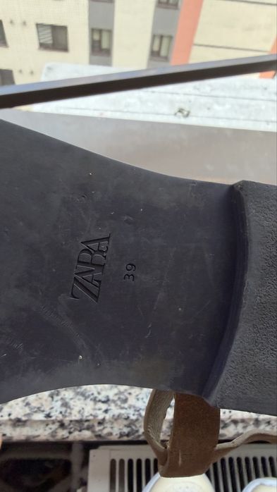 Sandale Zara piele intoarsa marimea 39