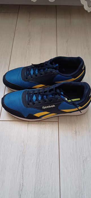 Продам кроссовки Reebok 41 размер