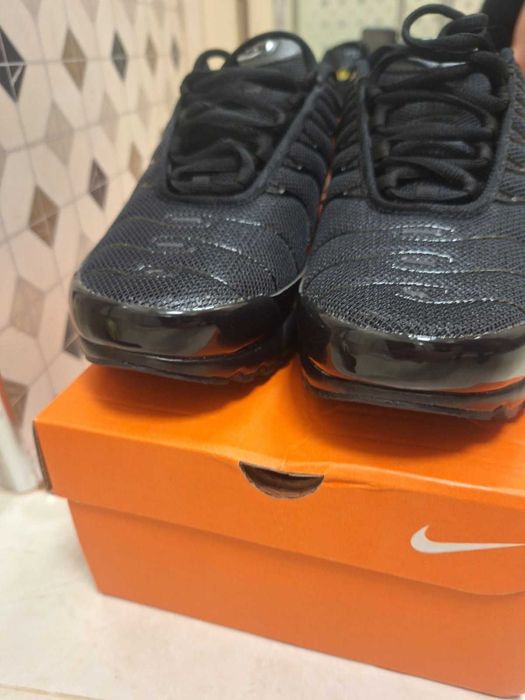 Продавам мъжки маратонки Nike