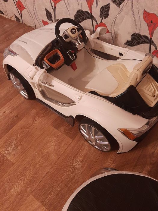 Електрическа кола