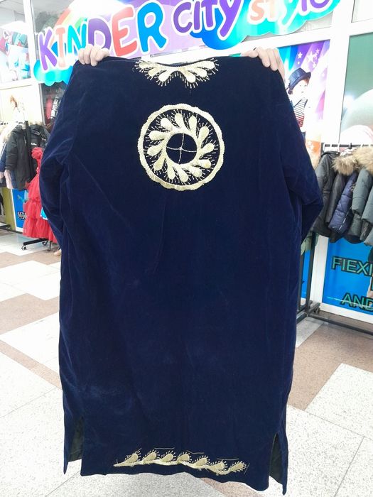 Продам чапан новый