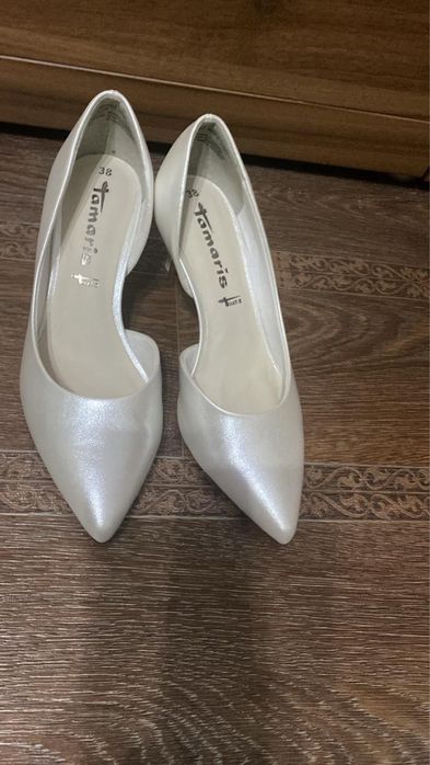 Туфли перламутровые 38 размер