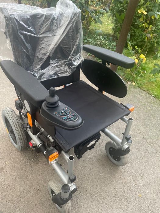 Инвалидное кресло