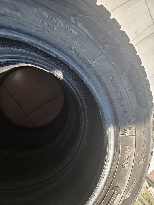 Vand 4 anvelope Good Year M+S 205/60R16 CA NOI