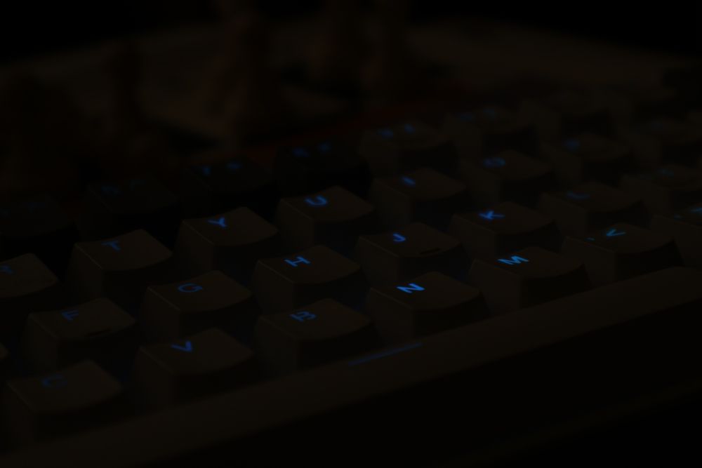 Keyboard Red dragon K616, cu LED și Bluetooth si stick
