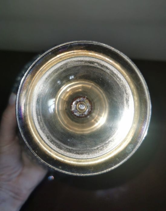 Захарница бонбониера издълбан кристал в/у посребрена метална основа !