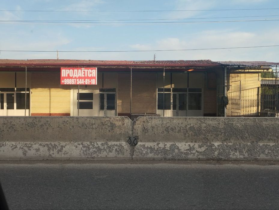 Тошкент вилояти Бустонлик туманида нотурар жой сотилади йулни юзида