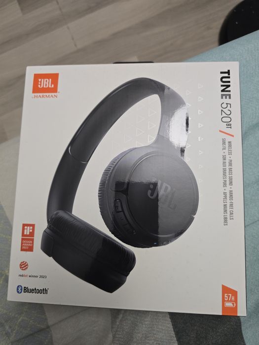 Vand casti JBL 520