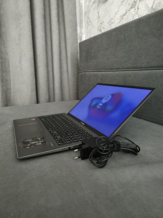 ASUS Athlon Silver • 4 ГБ • SSD 256 ГБ