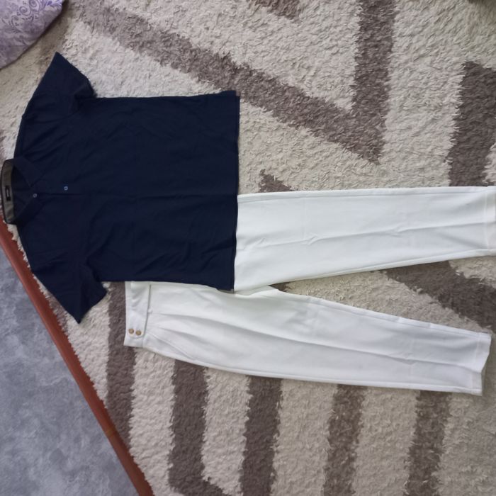Продам синий рубашка и слаксы белые.