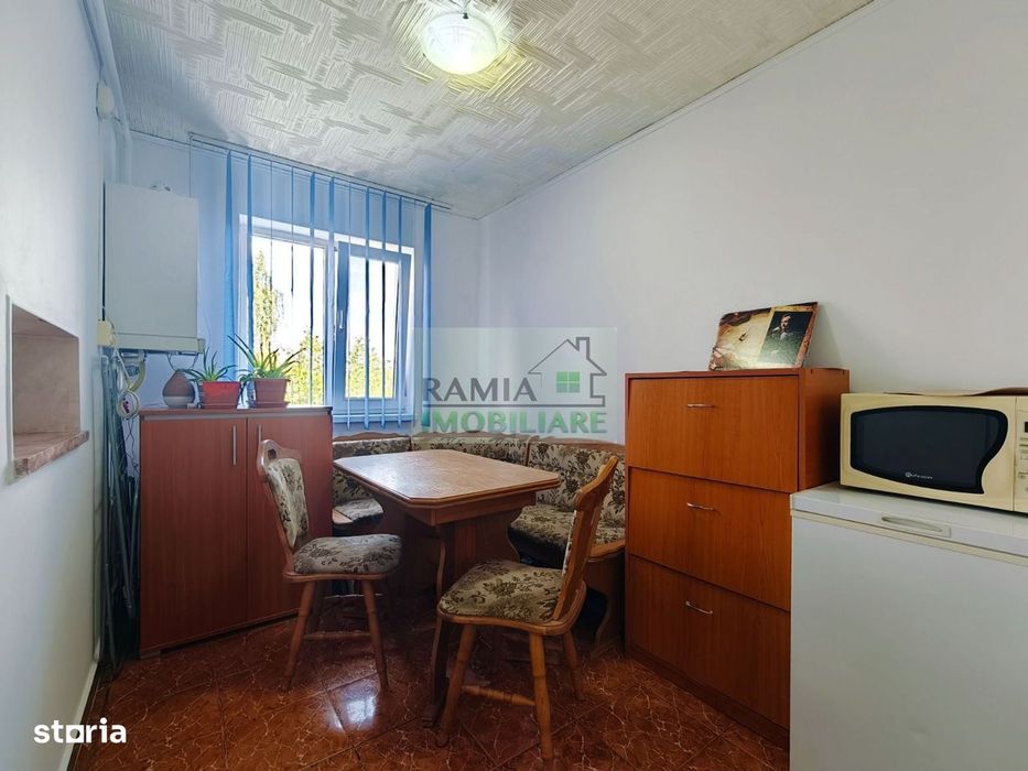 Apartament 3 camere, Cartierul Florilor, Boxă și parcare