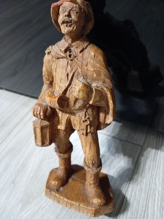 Sculptura veche  lemn