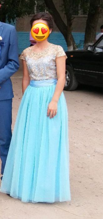 Вечерние платья.