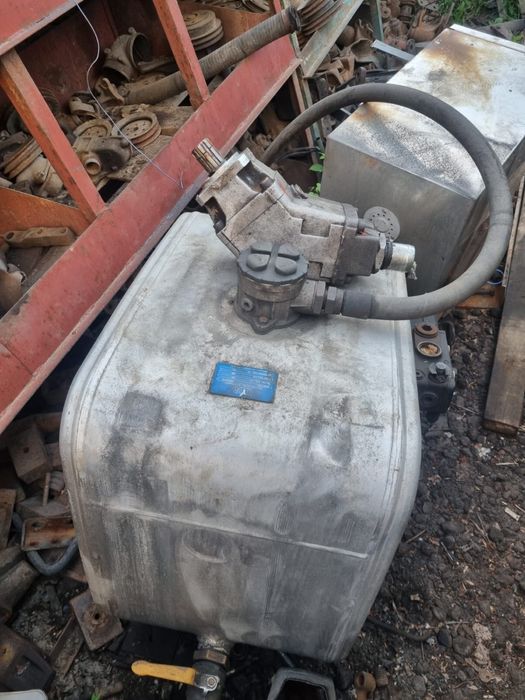 Гидробак. Гидронасос. Бампер. Мост. Коробка.