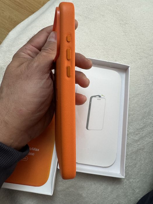 Huse din Piele Iphone 17pro/ 17pro Max/ 17 cu Magsafe