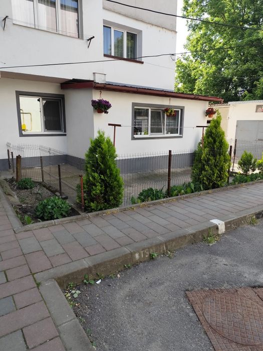 Apartament 2 camere..toate utilitățile...