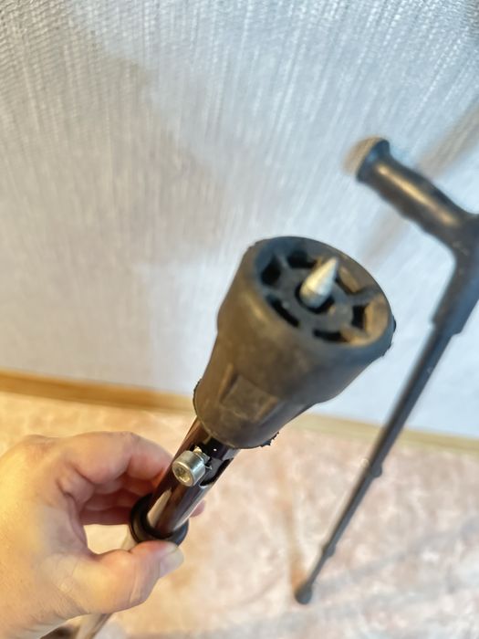 Продам костыли.    Костыл 7000